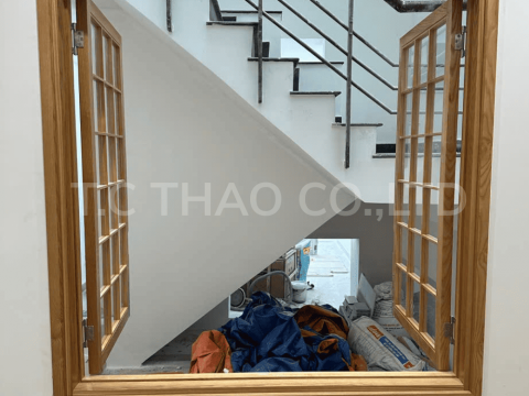 CỬA KÍNH MỞ QUAY – NÉT CHẠM HIỆN ĐẠI CHO KHÔNG GIAN TÂN BÌNH